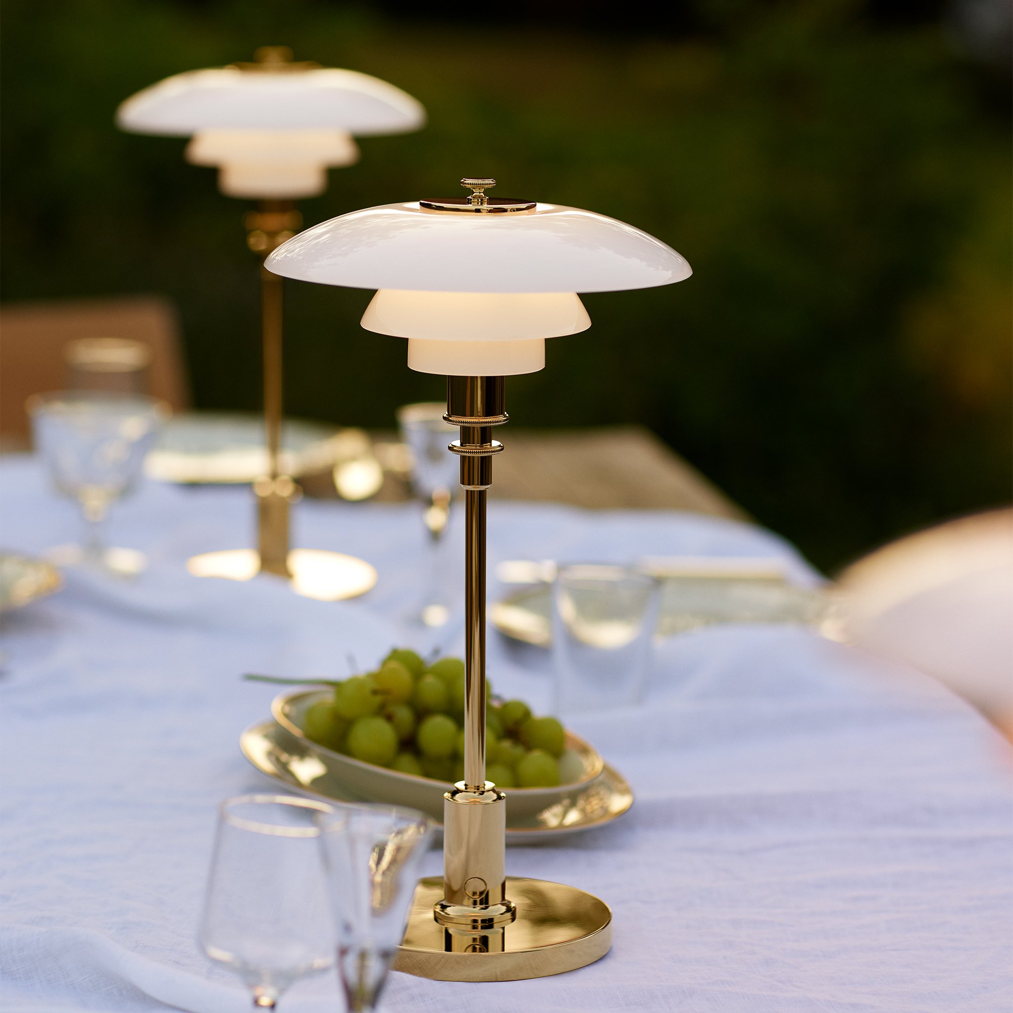 garten deko Ideen fuer Ausgefallene Gartendeko mit Gusseisen Osterdeko im Garten: 6
