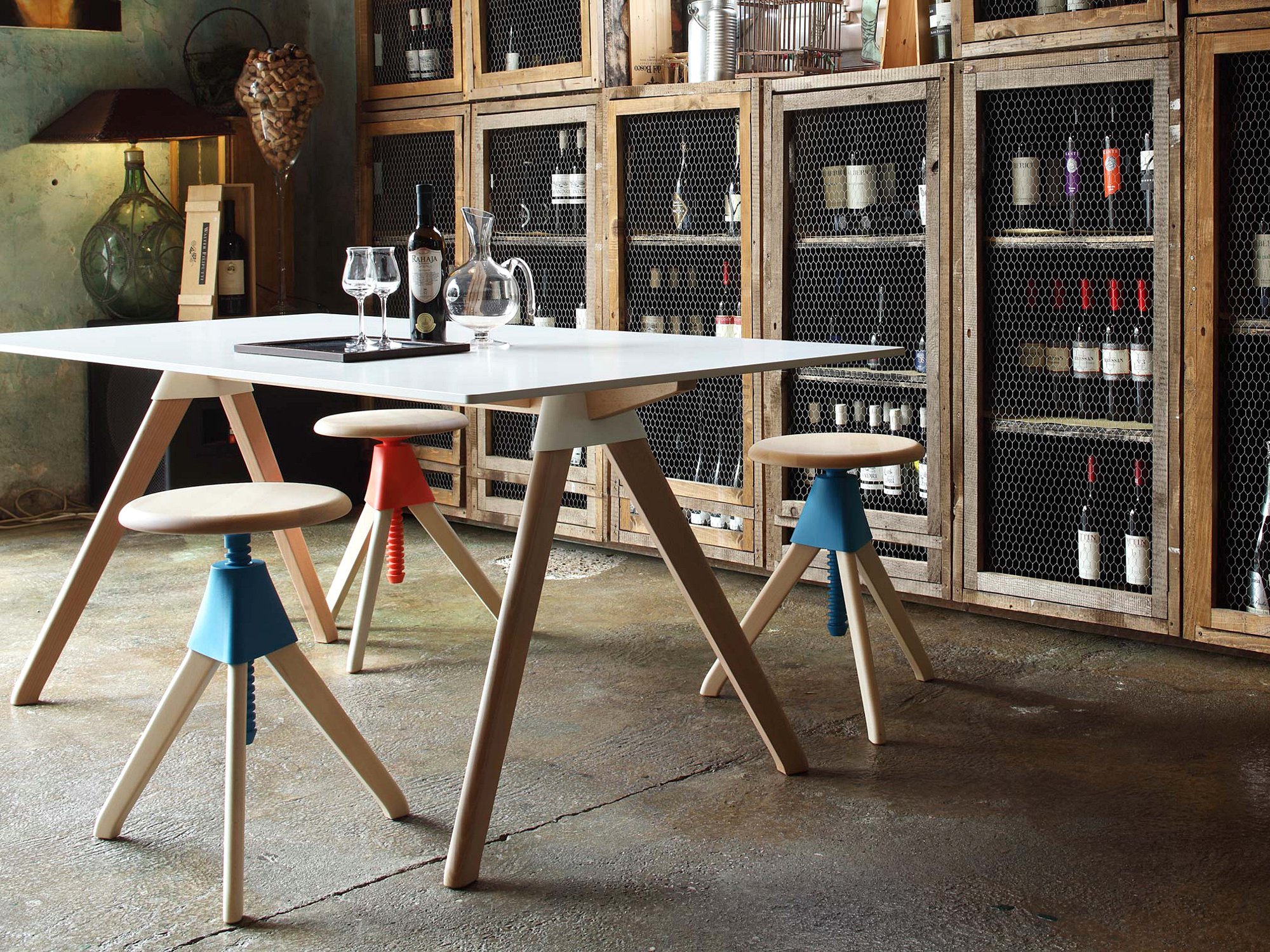 Tom & Jerry - The Wild Bunch Stool, Jerry - h 50-66 cm, Natural