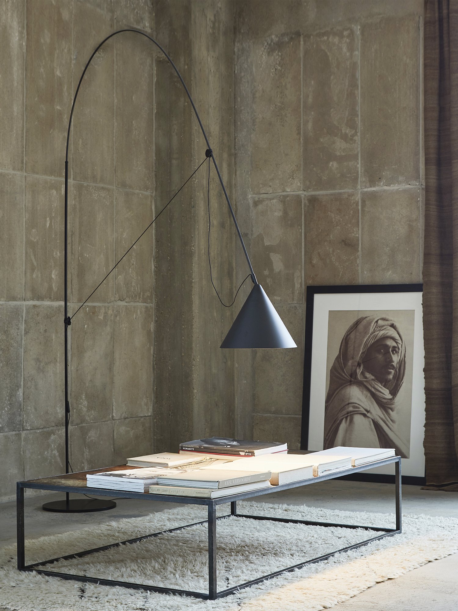 Ayno XL Floor Lamp, Black, Orange, 2700 K | Midgard | Standing