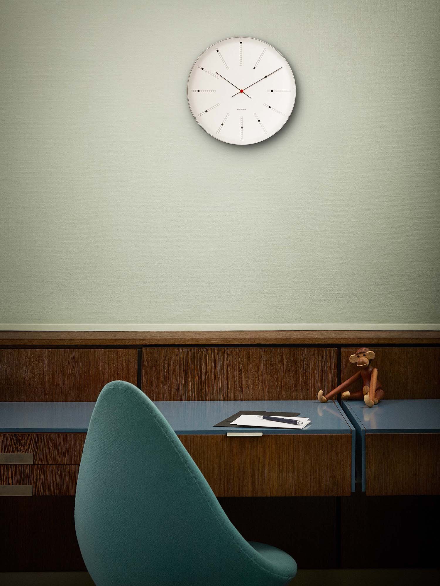 AJ Bankers Wall Clock, 29 cm | Rosendahl | by Arne Jacobsen, 1971