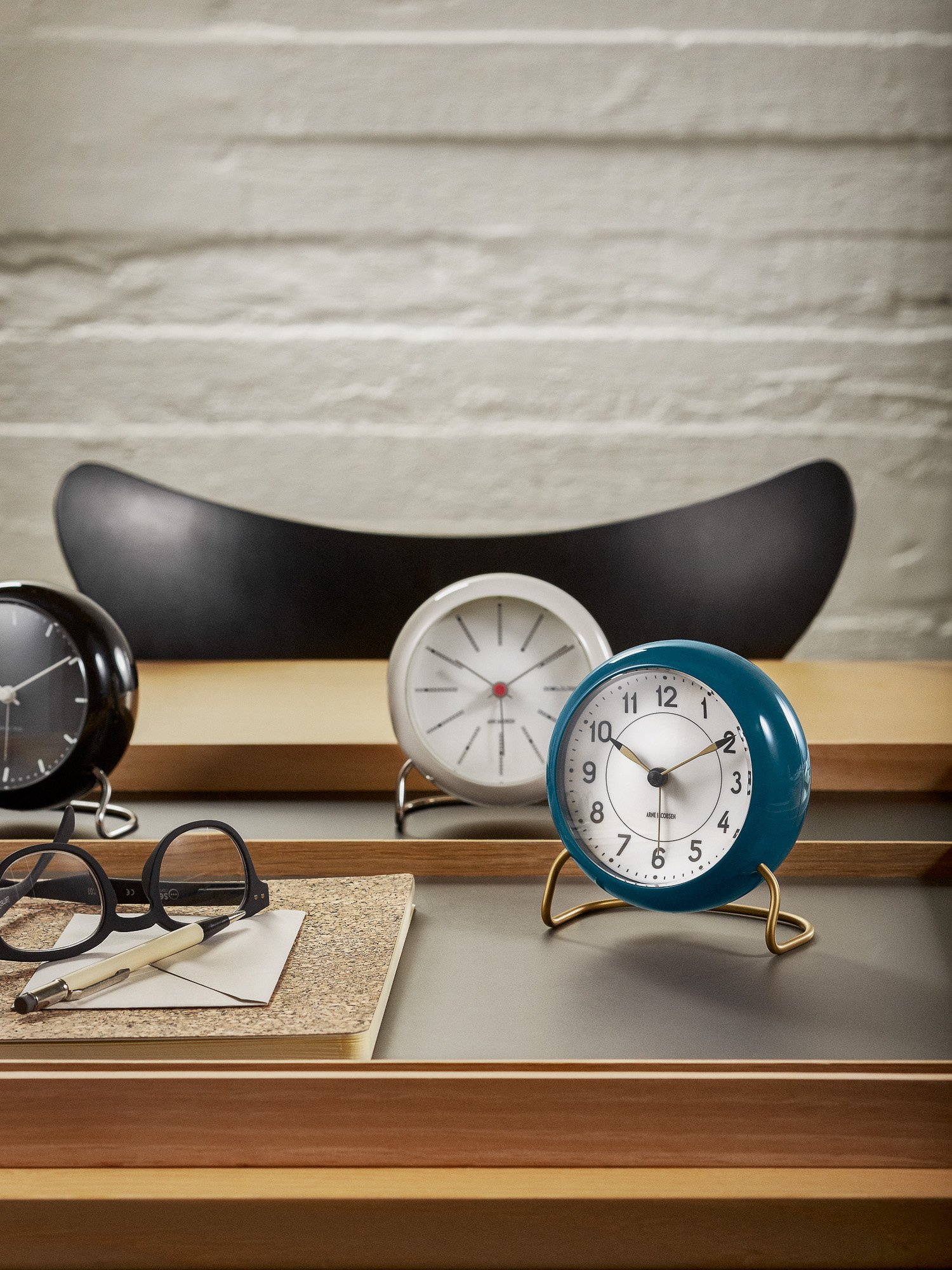 AJ Station Table Clock, black / white | Rosendahl | by Arne