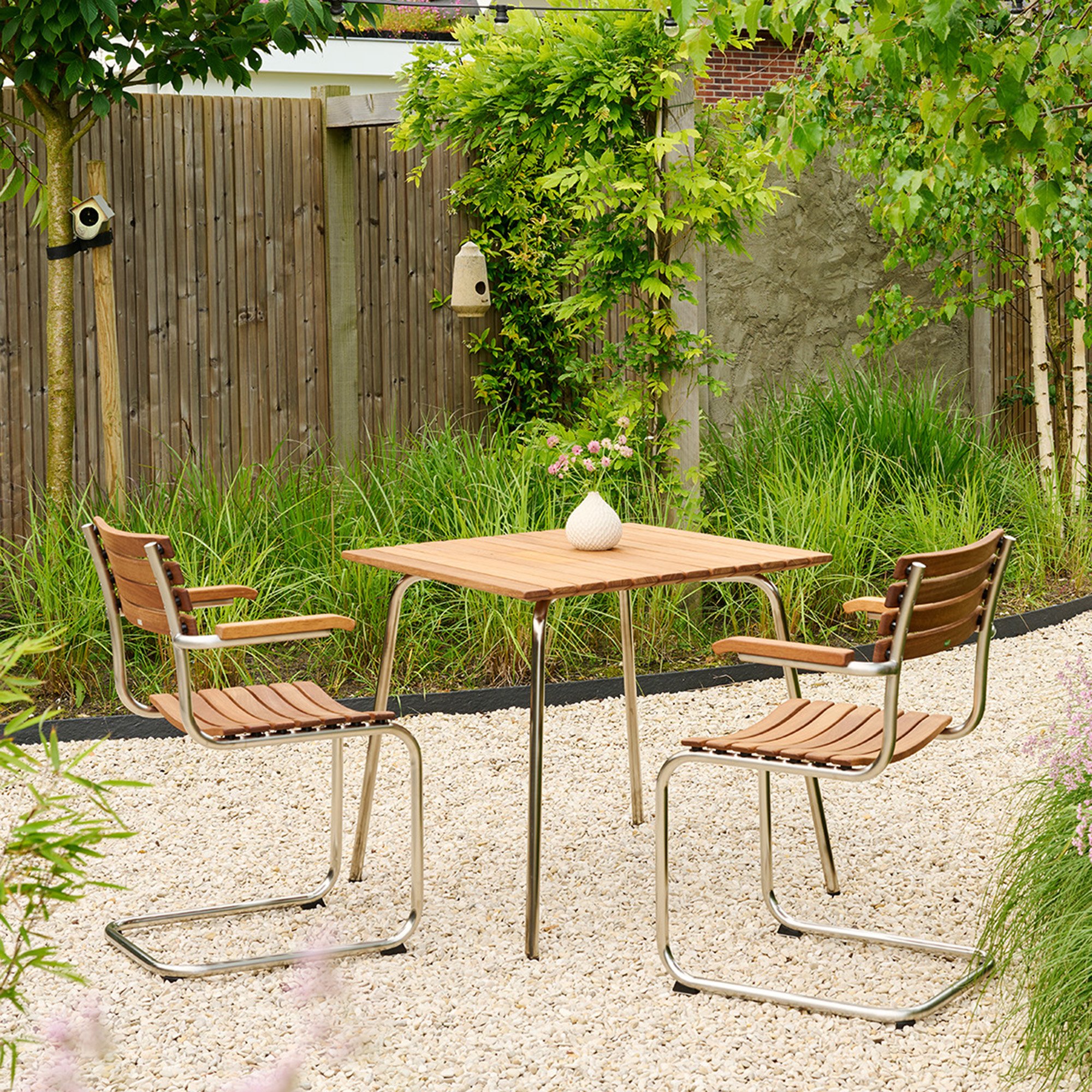 S 40 Outdoor Cantilever Chair, With armrests Thonet Cantilever