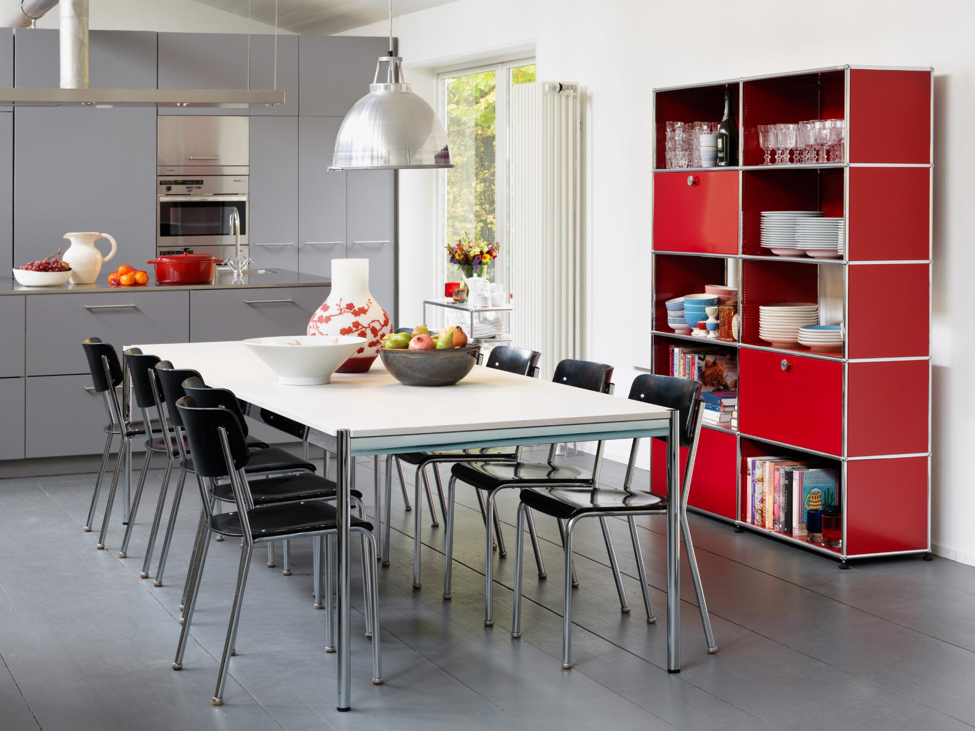 USM Haller Table | USM Haller | USM Haller - Designer furniture from smow