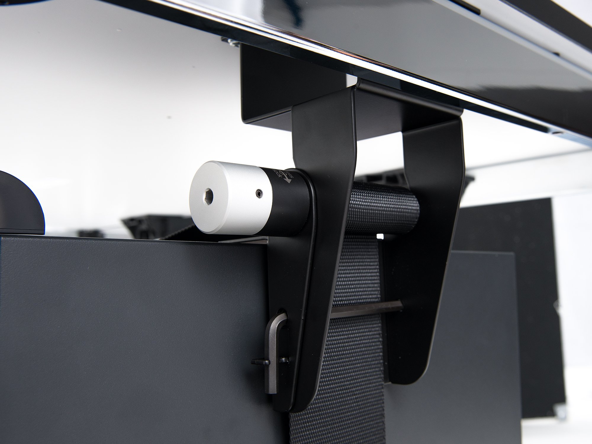 USM CPU Holder for USM Haller Table | USM Haller | USM