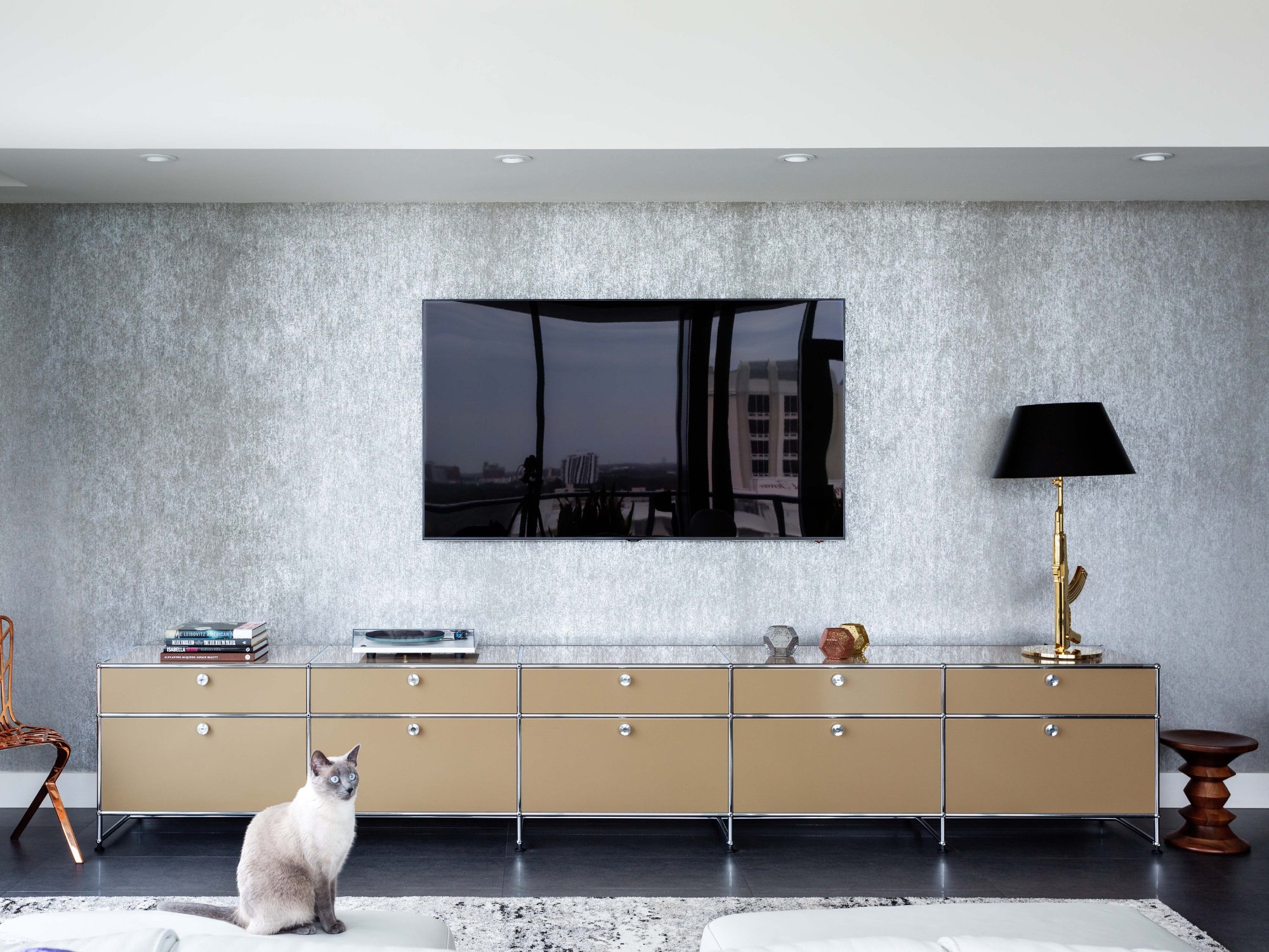 USM Haller TV-Board XL, Olive green RAL 6003 | USM Haller | USM