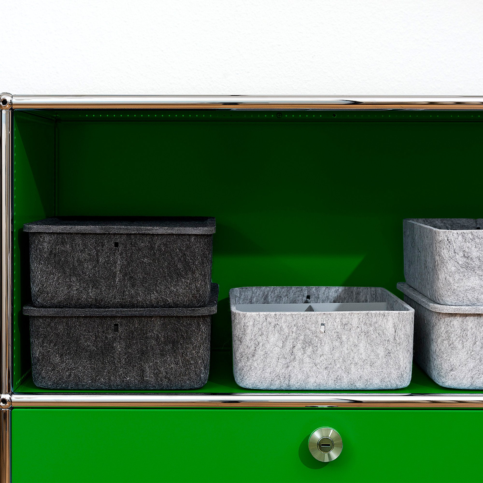 USM Inos Box with Partition + Lid, Anthracite | USM Haller | USM