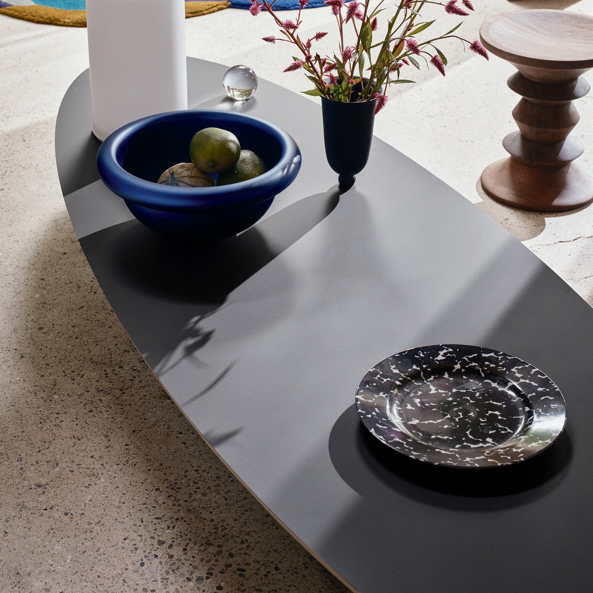 Elliptical Table ETR, Black powder-coated basic dark