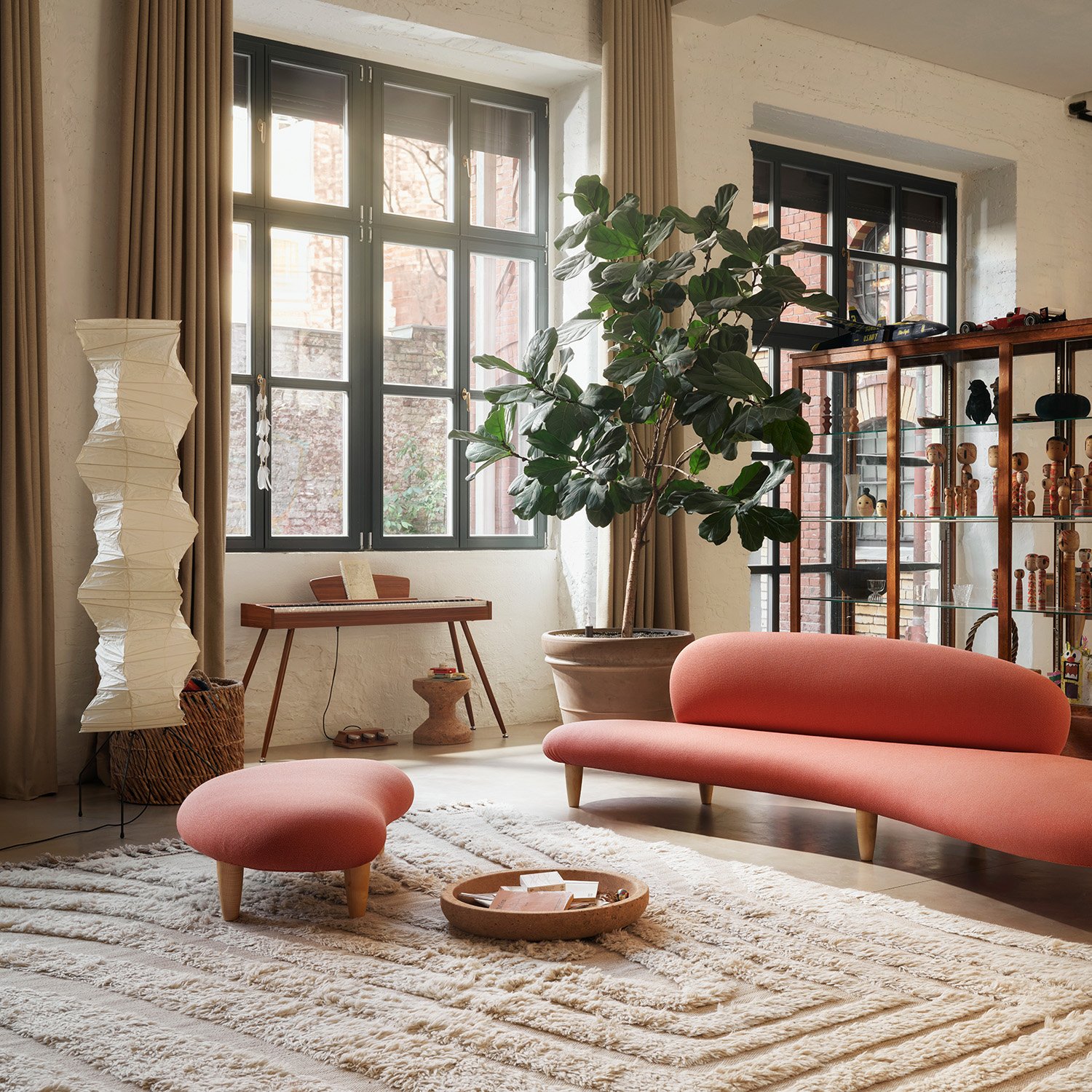 Cork Family Stool, Model B | Vitra | Vitra - Designer furniture
