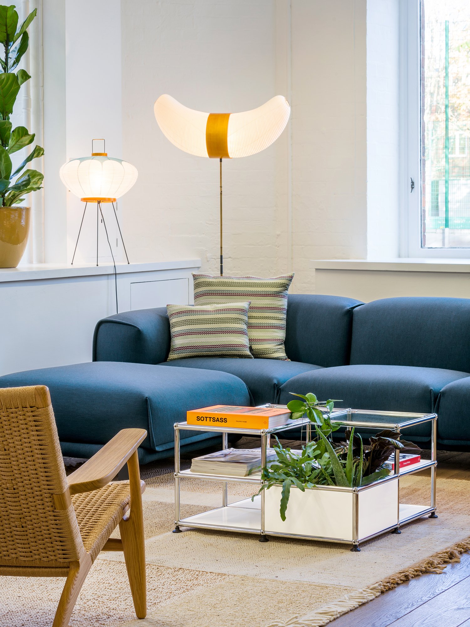 Akari 9AD Floor Lamp | Vitra | by Isamu Noguchi - Originals from smow