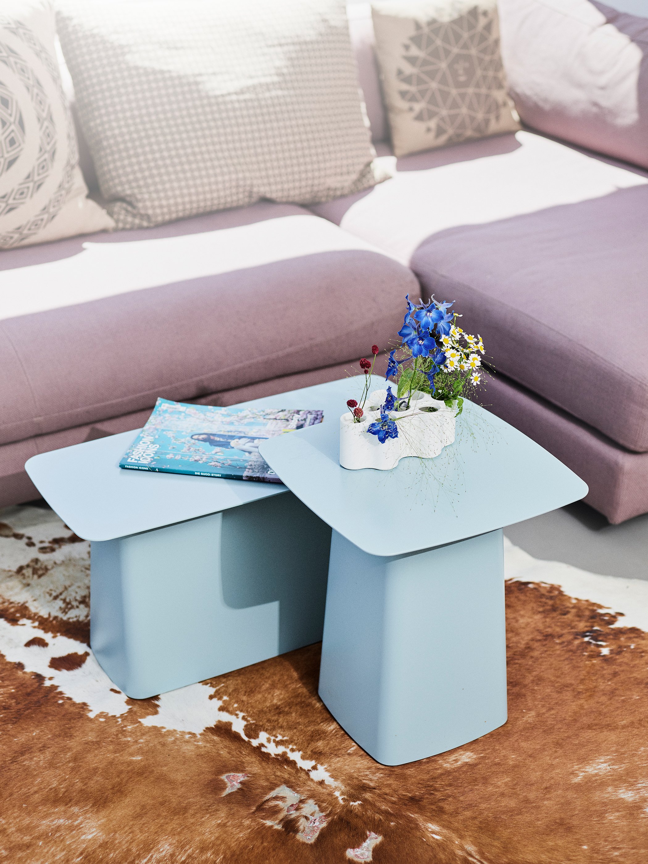 Metal Side Table | Vitra | Tables - Designer furniture from smow