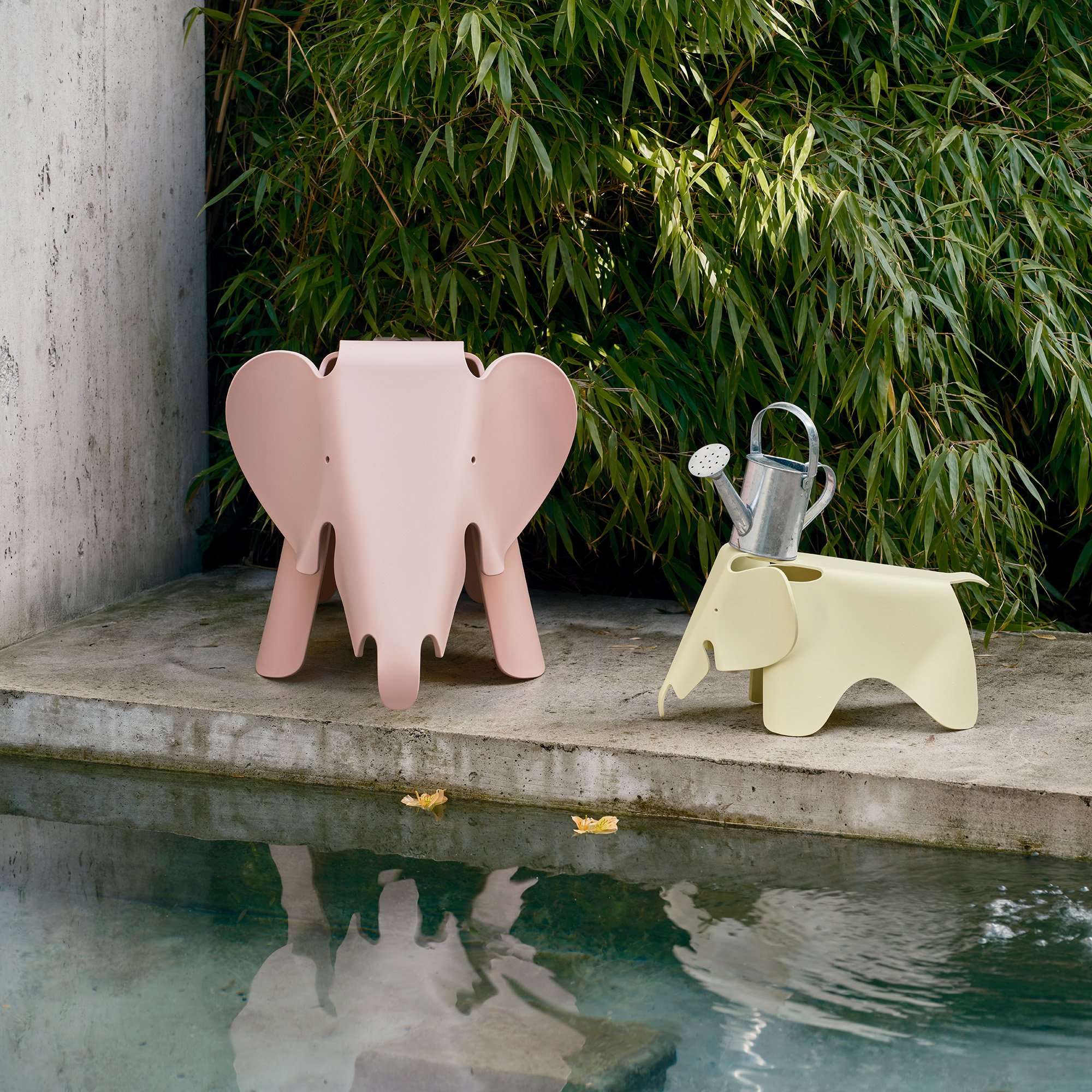 Eames Elephant, Eames red orange RE | Vitra | by Charles & Ray