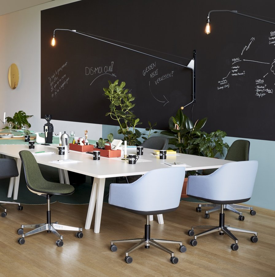 Softshell Armchair with five star base | Vitra | Chairs - Designer