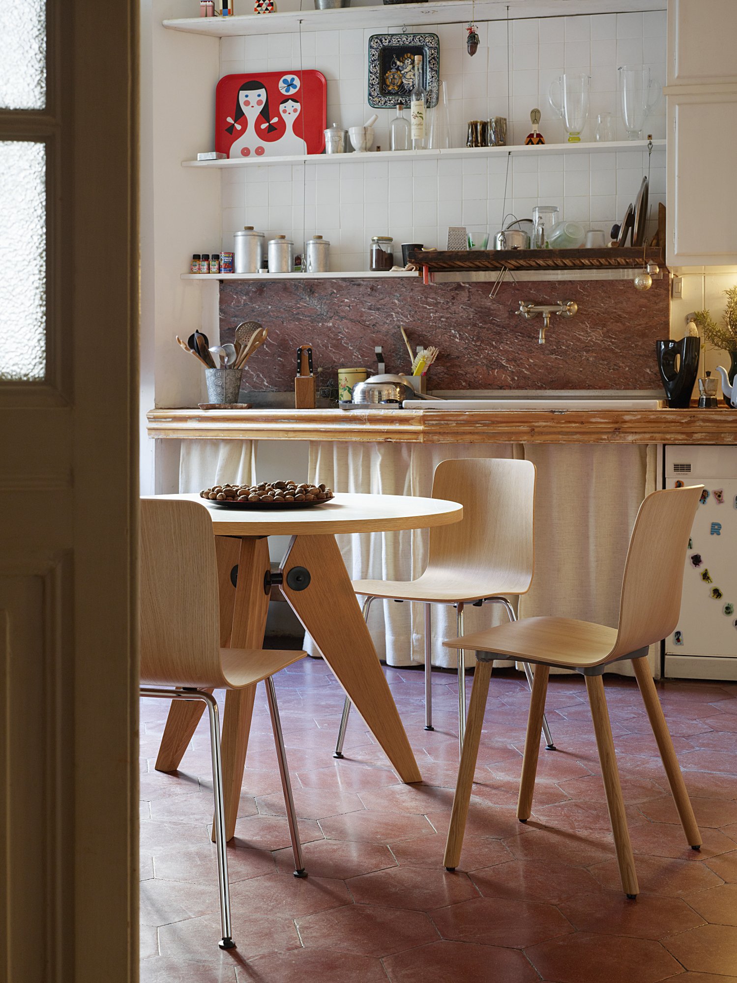 HAL Ply Tube, Light Oak, Basic dark, Without Seat Cover | Vitra