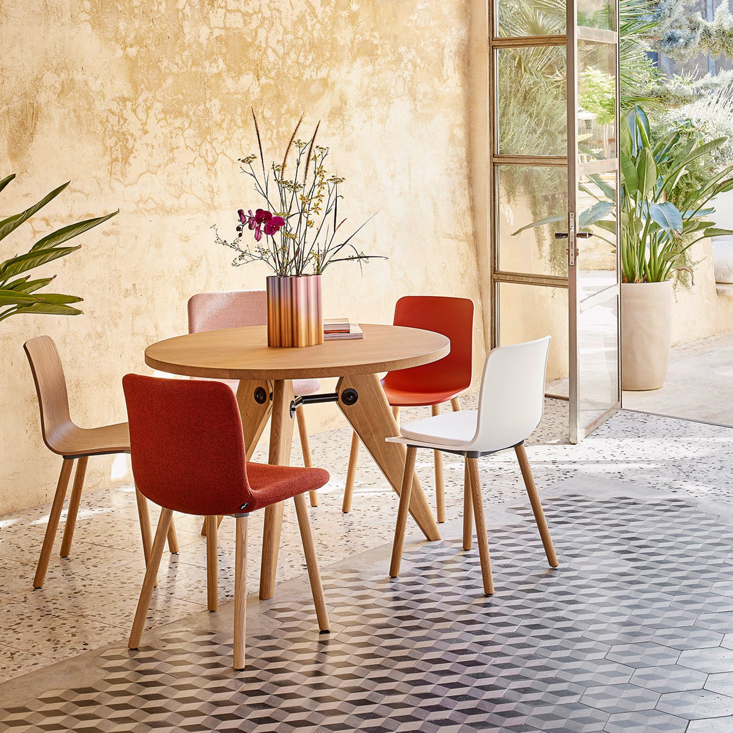 HAL Ply Wood, Light Oak, Light Oak, Without Seat Cover | Vitra