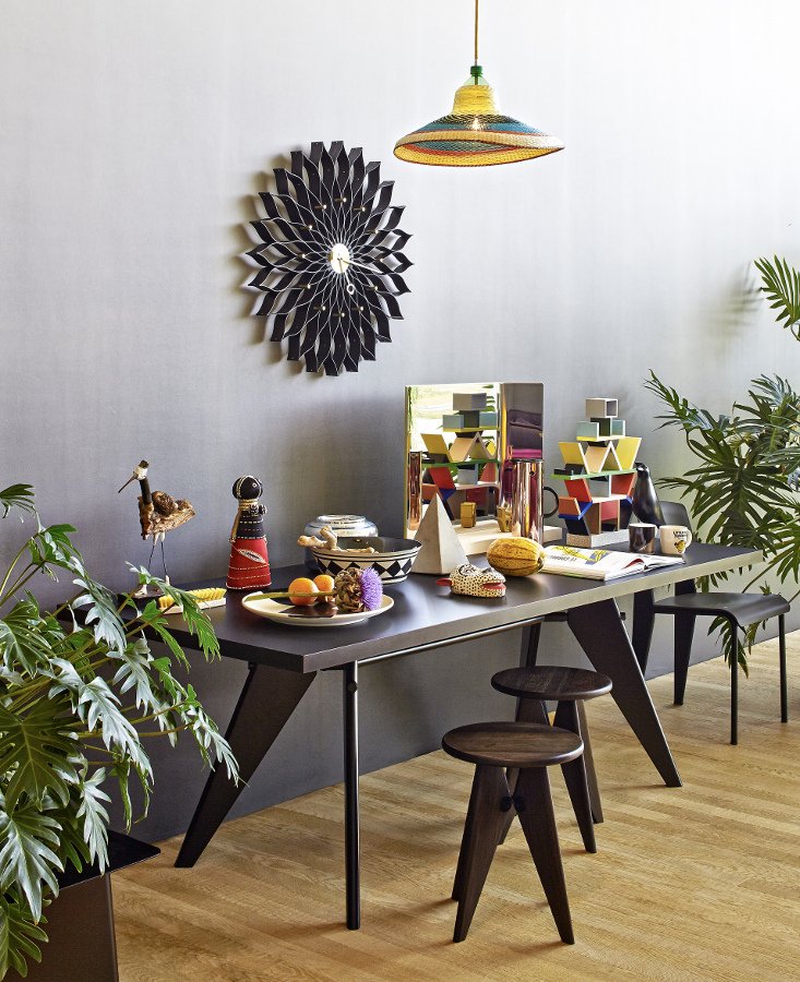 Sunflower Clock Black | Vitra | Clocks - Designer furniture from smow