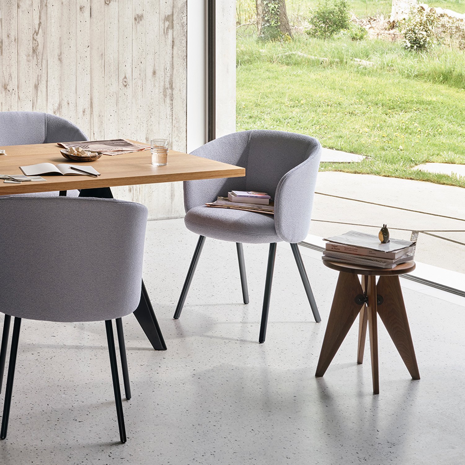 Tabouret Solvay, Dark stained solid oak | Vitra | by Jean Prouvé
