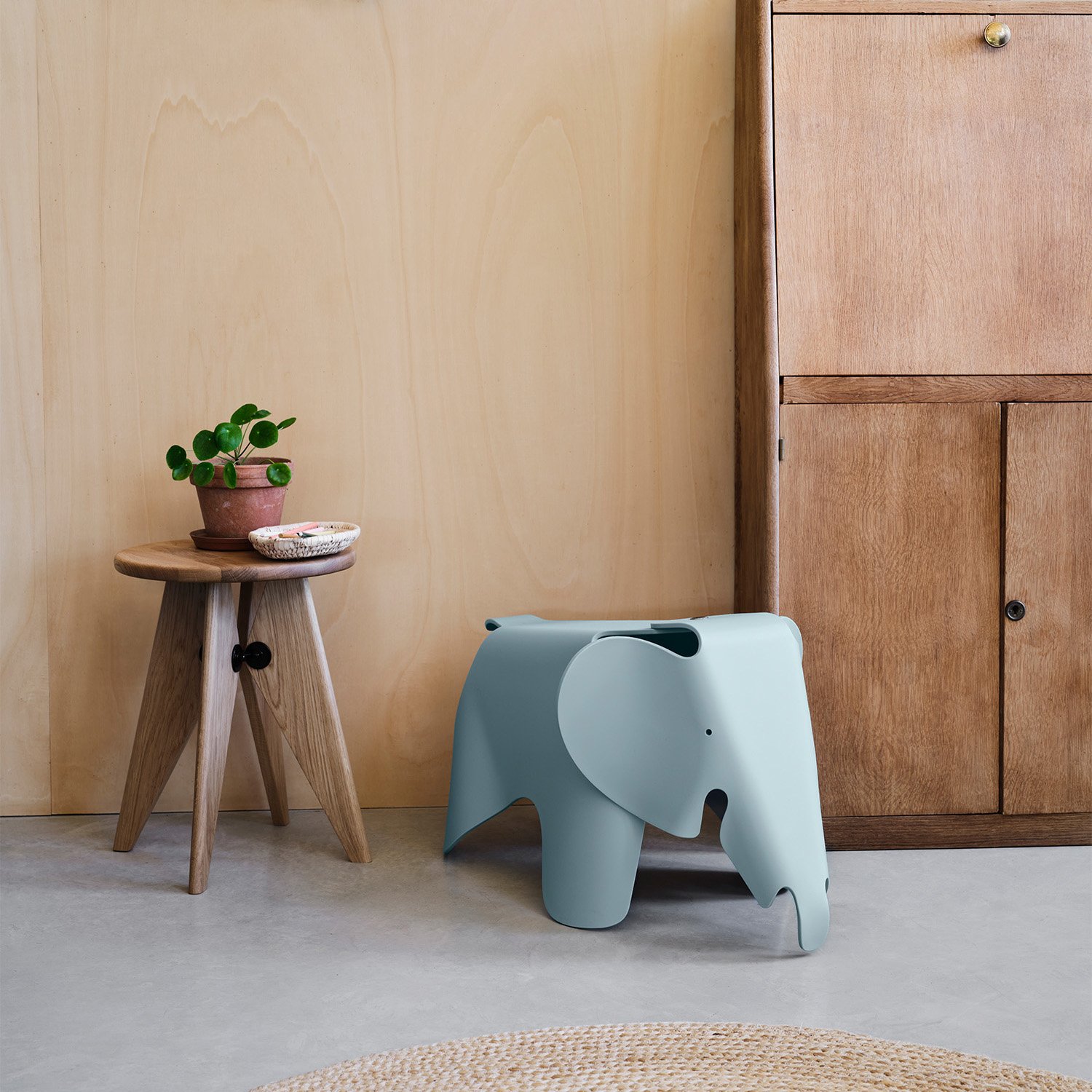 ジャンプルーヴェVitra Tabouret Bois solvay スツール ジャンプルーヴェVitra Tabouret Bois solvay スツール Tabouret
