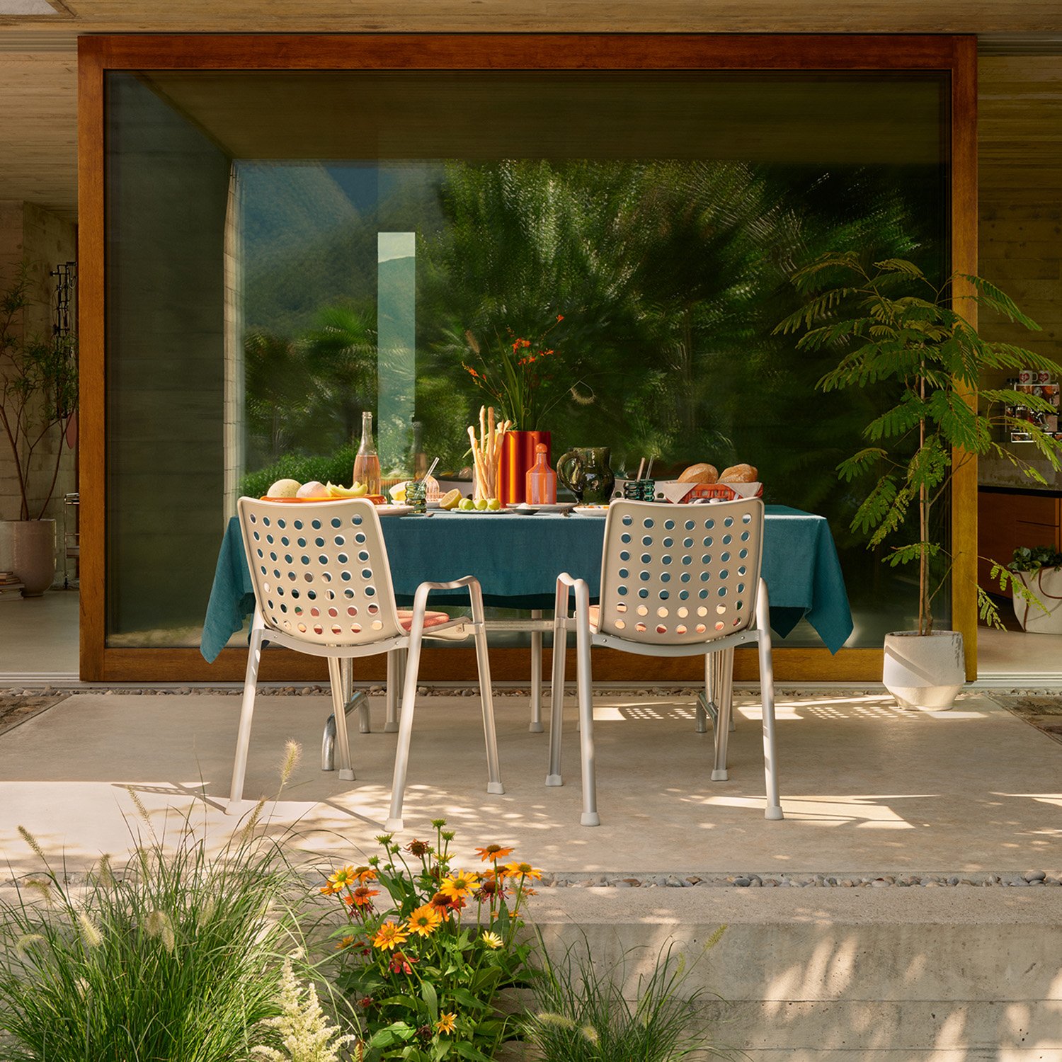 Landi Chair | Vitra | Chairs - Designer furniture from smow