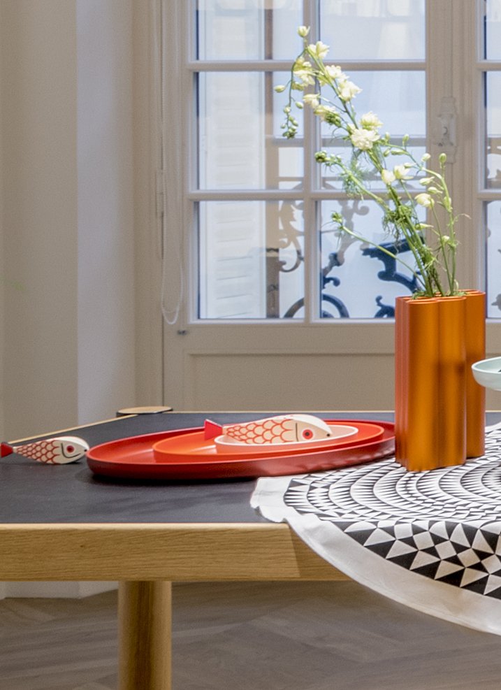 Wooden Dolls Mother Fish & Child | Vitra | by Alexander Girard