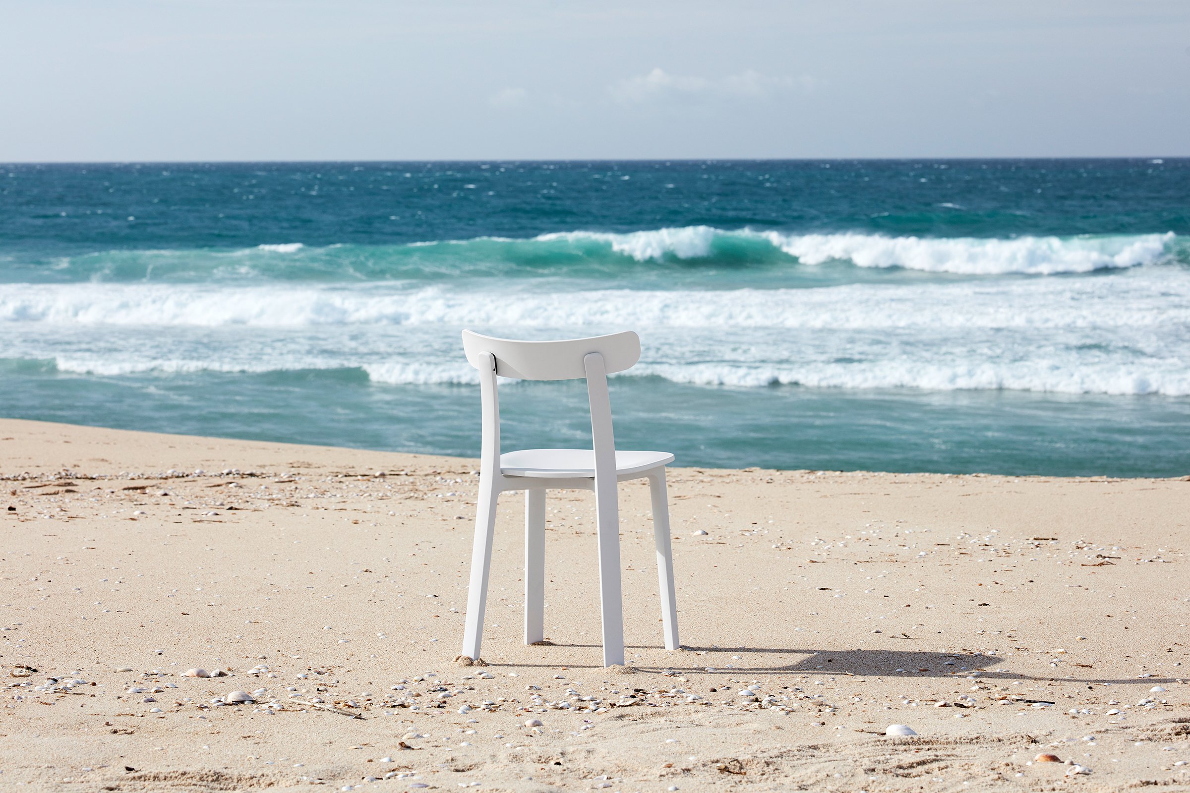 umi　Vitra All Plastic Chair アイスグレイ　1個 APC All Plastic Chair, Ice grey | Vitra | Chairs - Designer