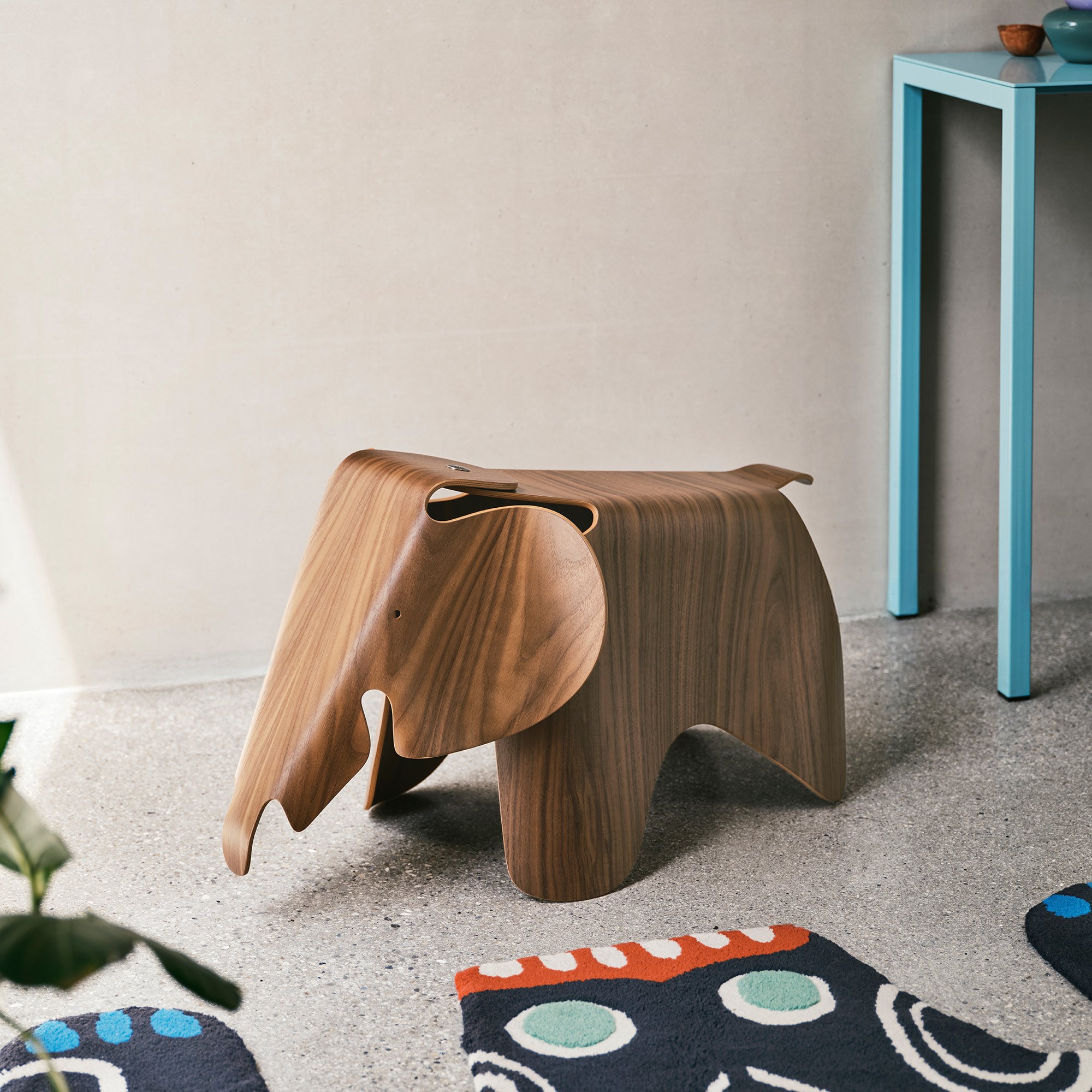 Eames Elephant Plywood, Chestnut, natural | Vitra | by Charles