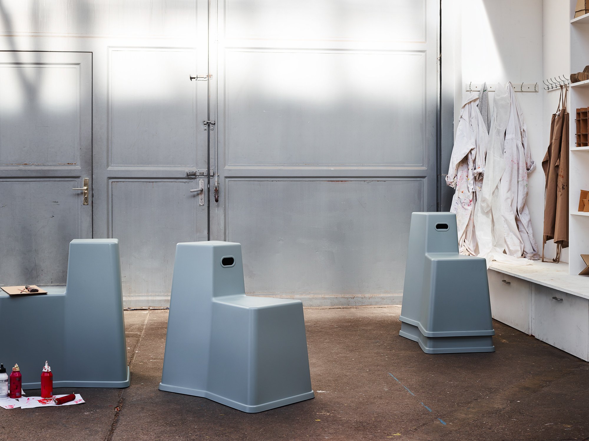 Stool-Tool, Industrial Green | Vitra | Chairs - Designer furniture