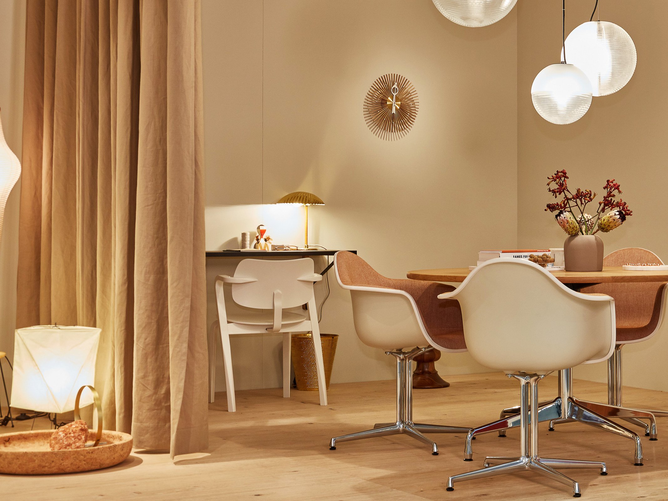 Akari YA2 Table Lamp | Vitra | by Isamu Noguchi, 1951 - Originals