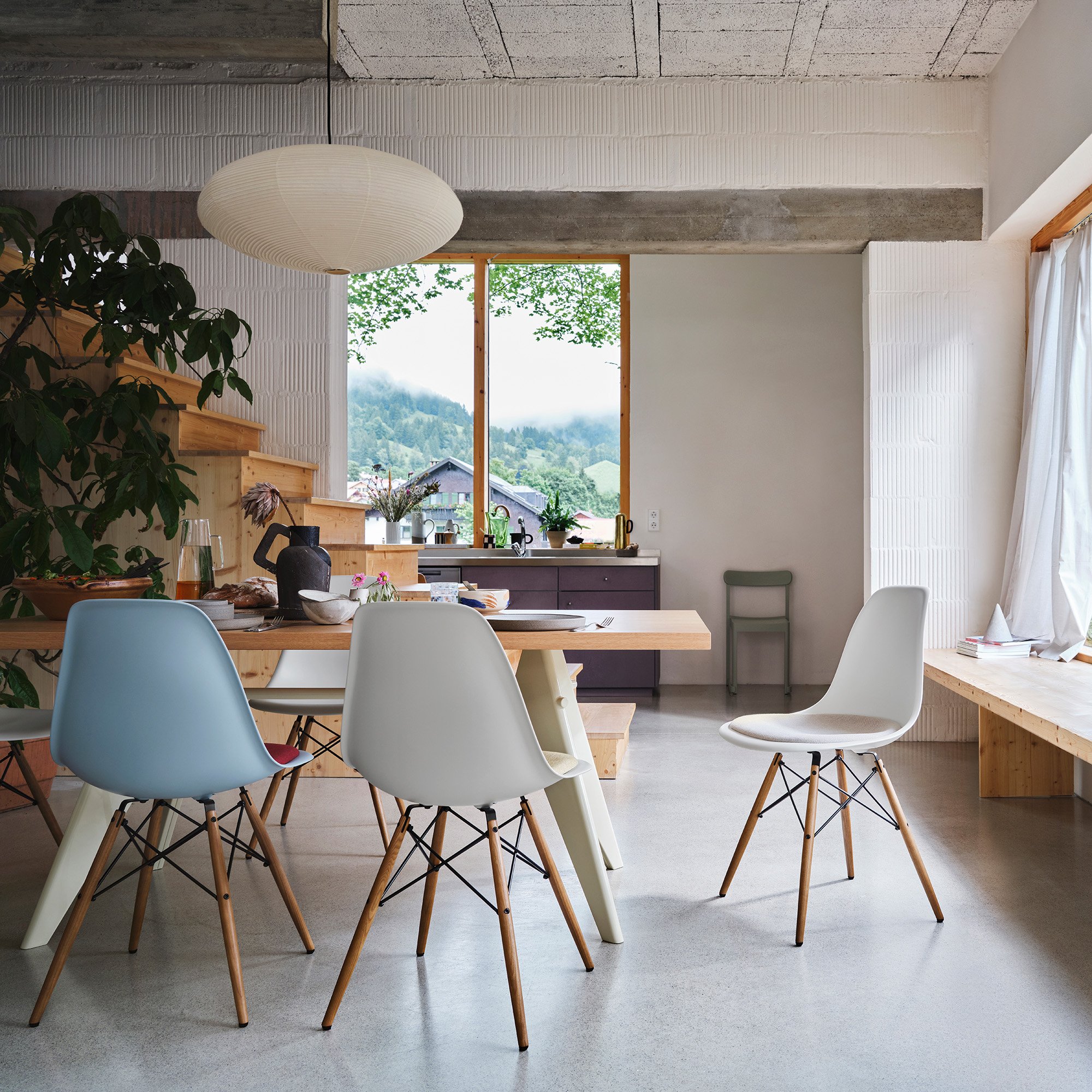 Eames Plastic Sidechair DSW Promotion Set of Vitra by