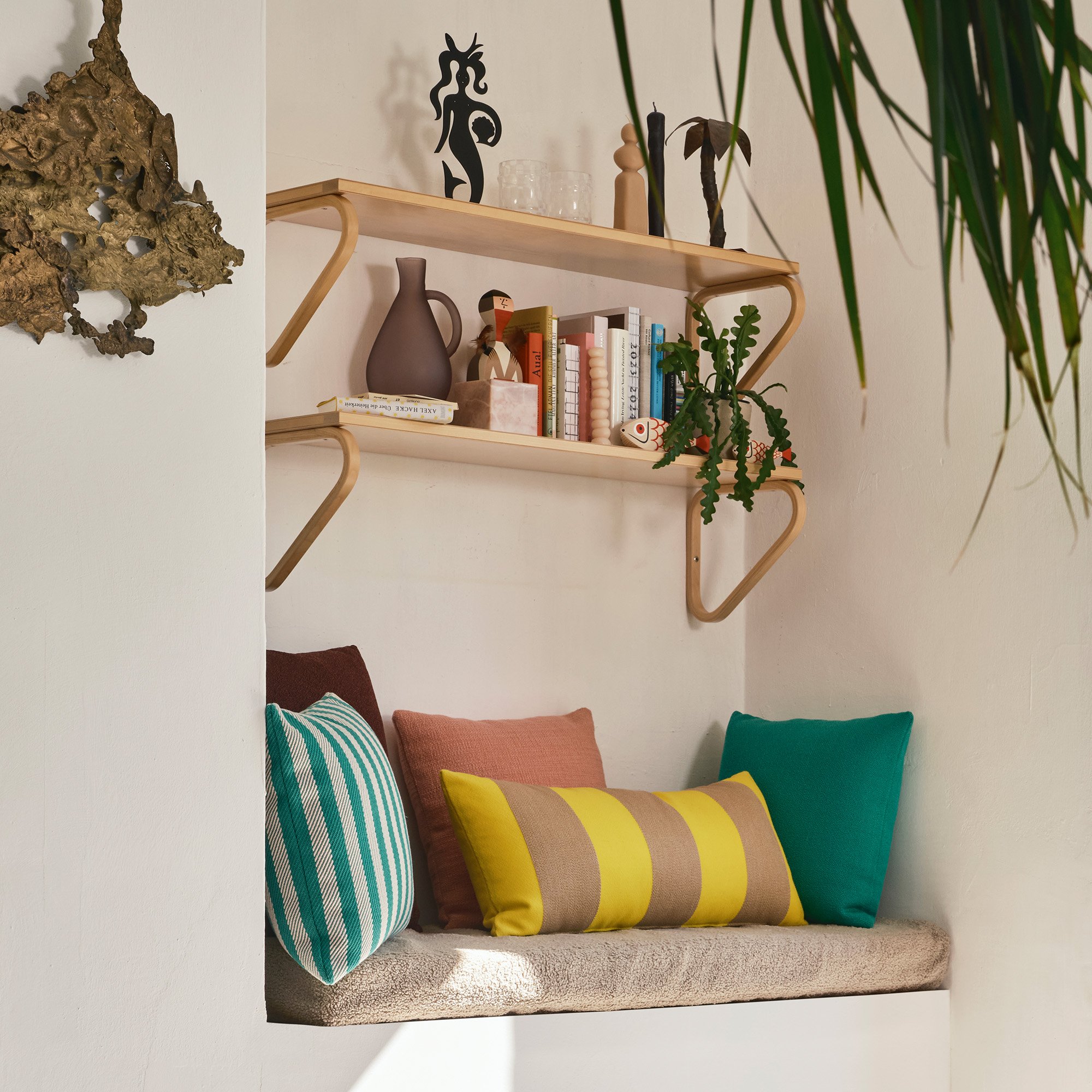 Shelf 112, Birch clear varnish, W900 x D250 mm | Artek | by Alvar