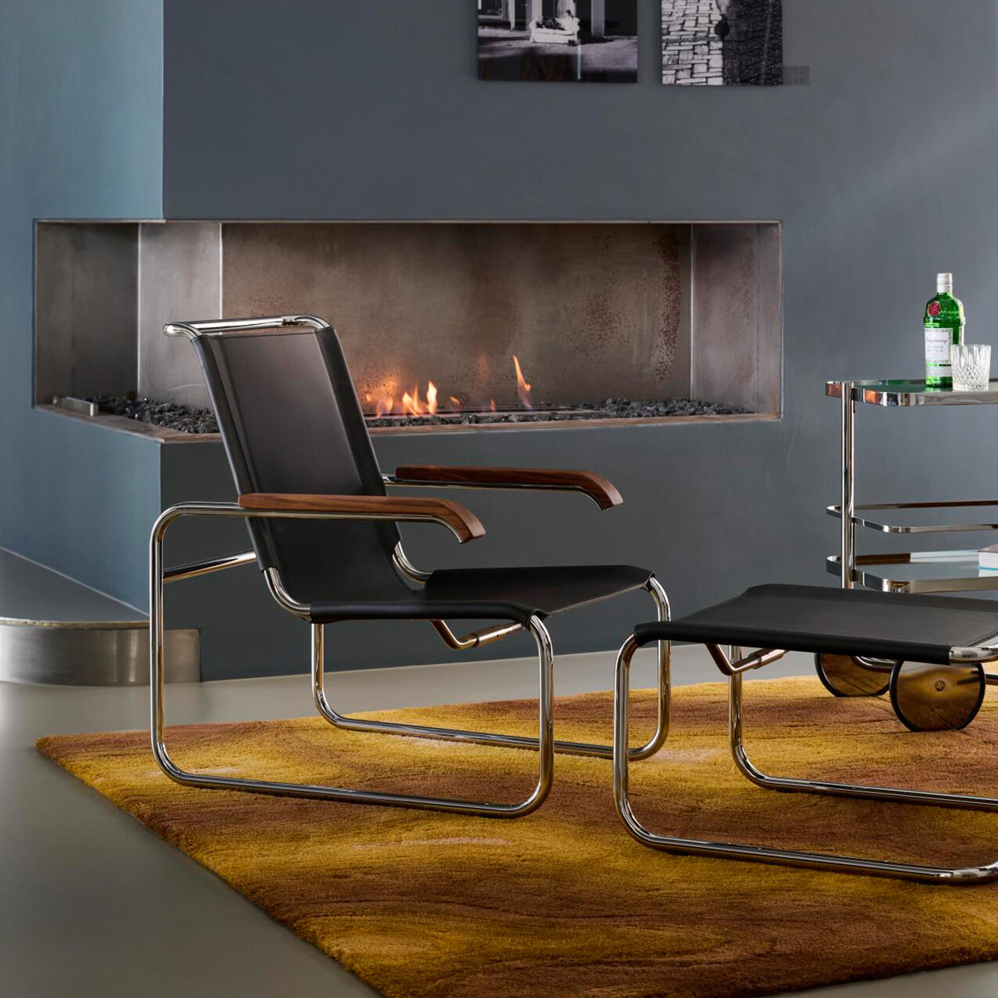 S 35 L Cantilever Chair, Butt leather black, Without footstool