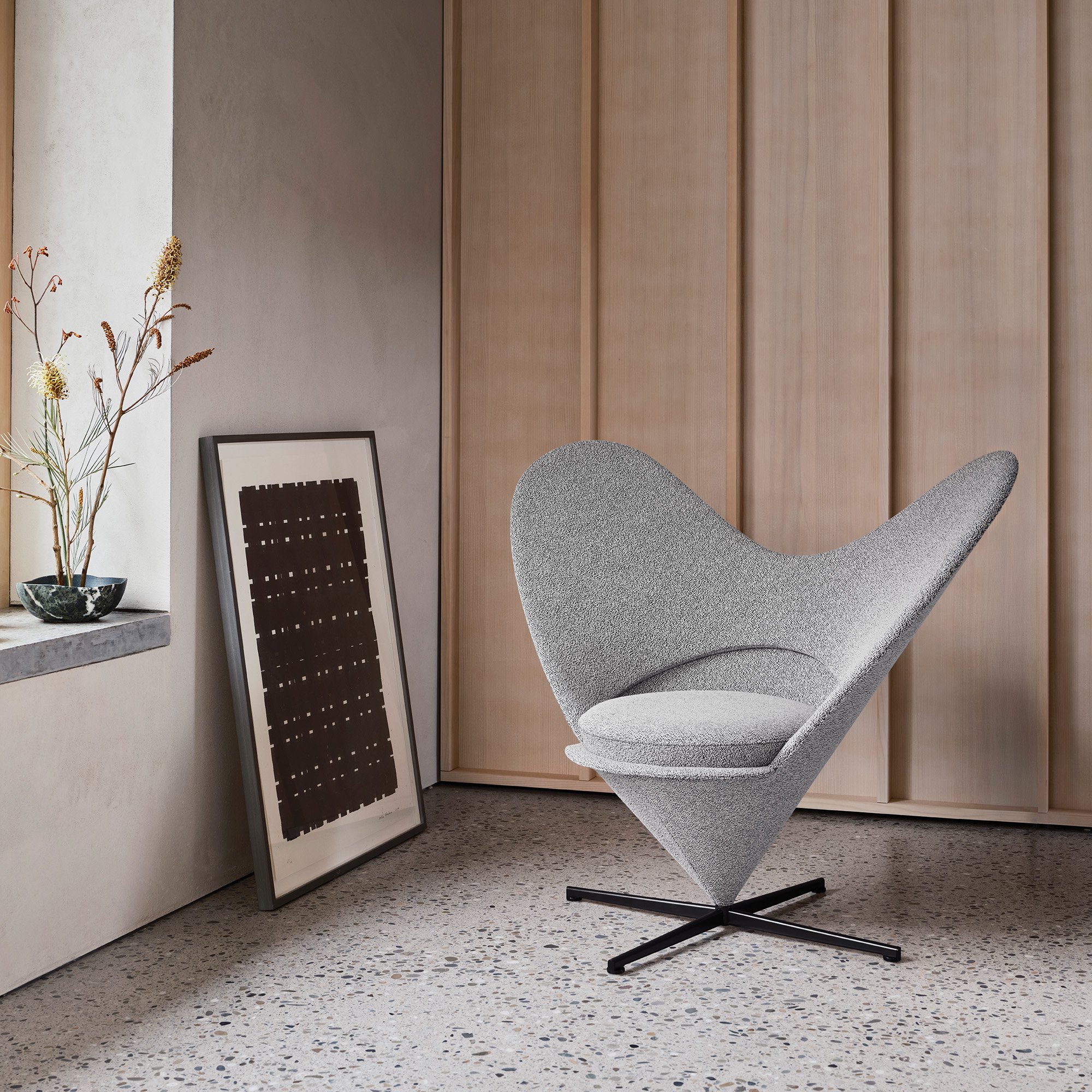 Heart Cone Chair, Fabric Tonus, red | Vitra | by Verner Panton