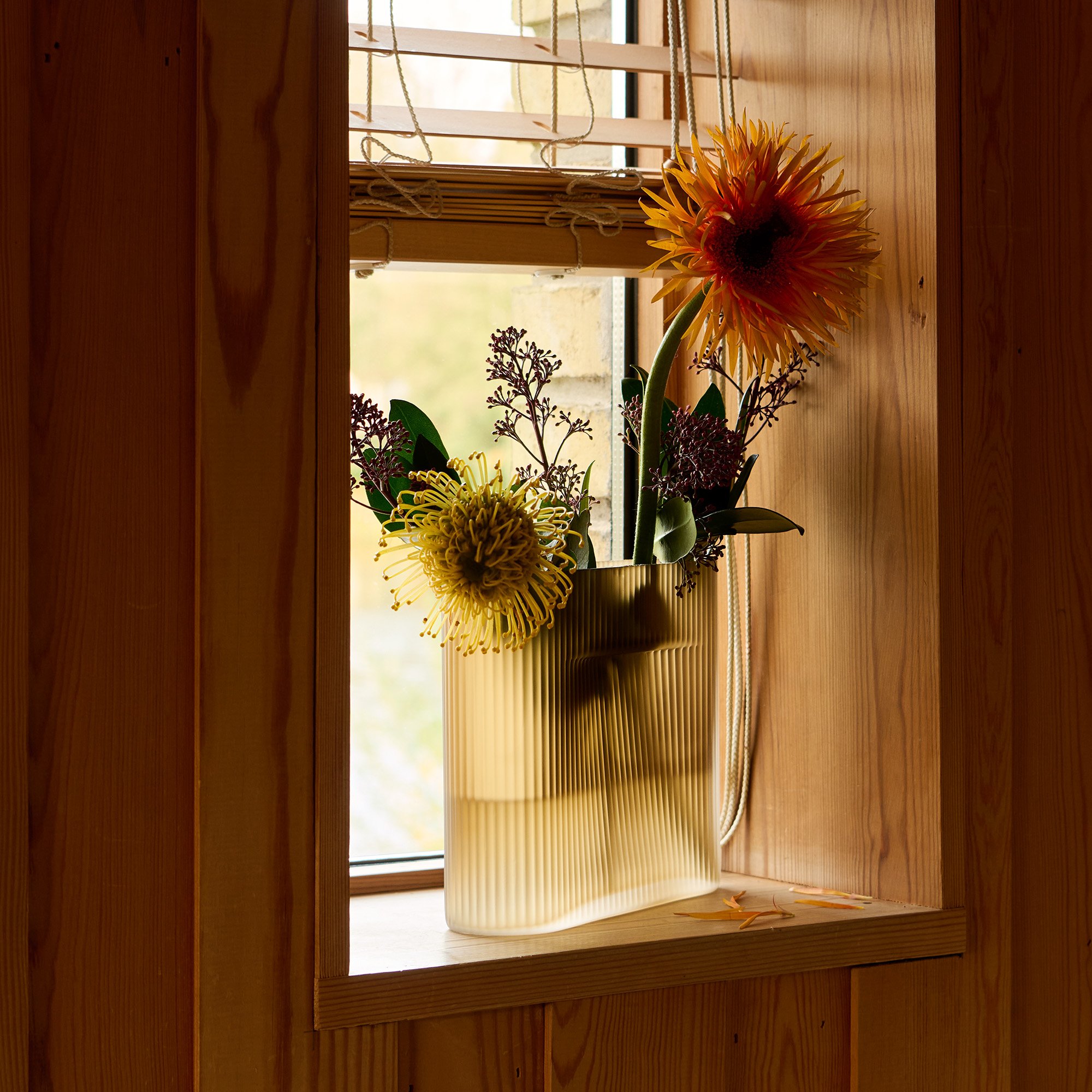 Ridge Glass Vase | Muuto | Vases