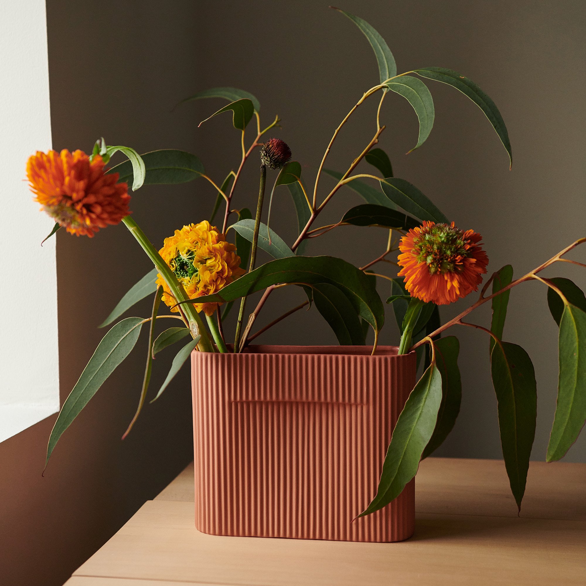 Ridge Vase, Tall (H 48,5 cm), Terracotta