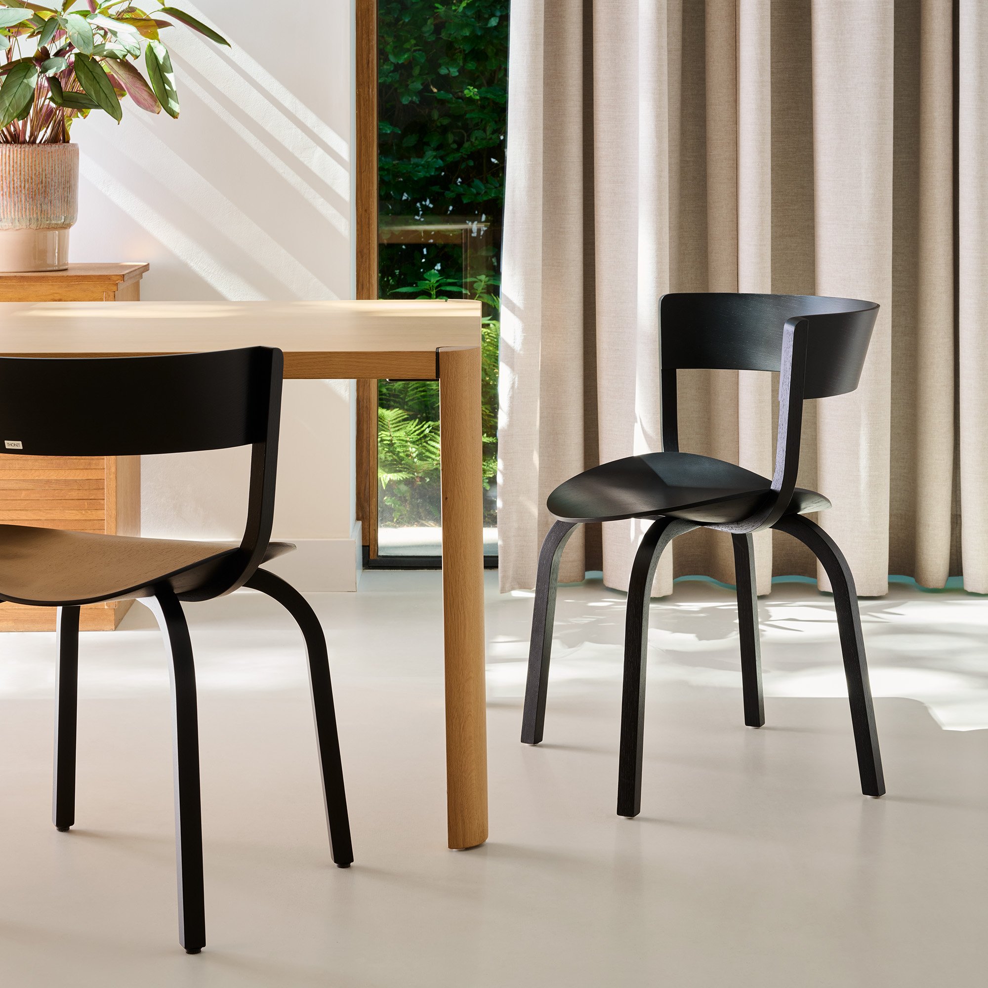 404 / 404 F | Thonet | Chairs - Designer furniture from smow