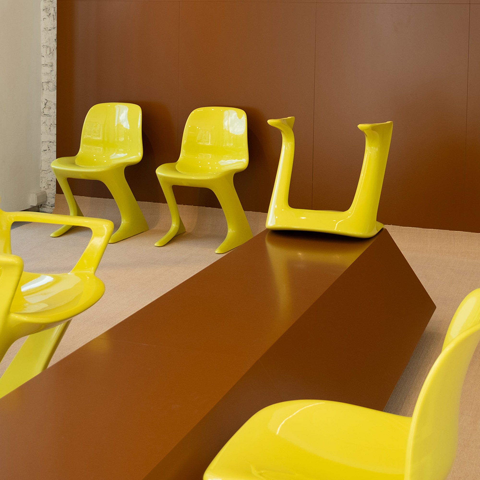 Z.Stuhl Chair, Without armrests, mimosa yellow | Richard Lampert