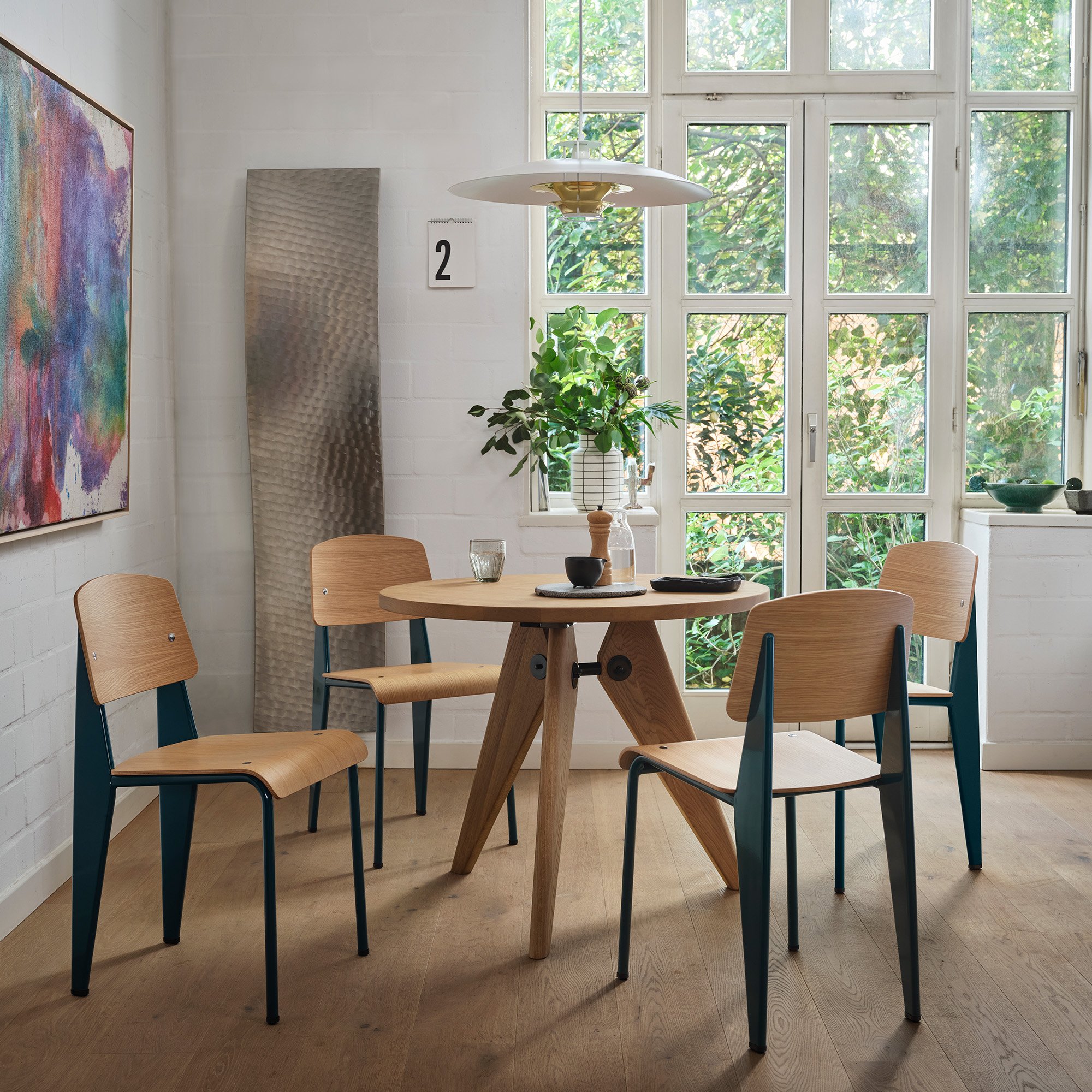 Guéridon Table, 1050 mm, Natural oak solid, oiled | Vitra | by
