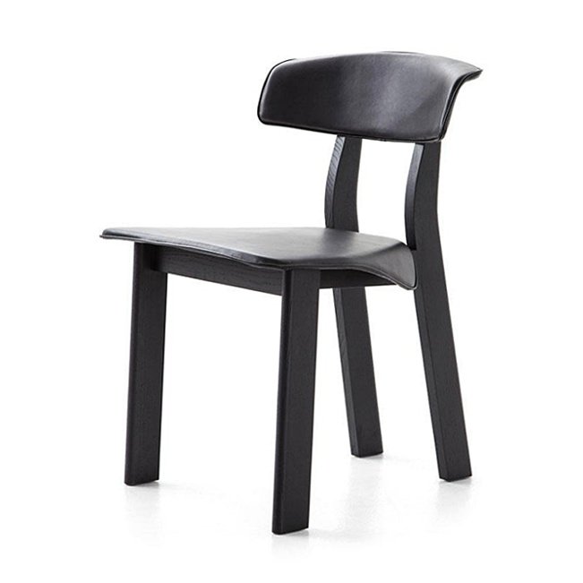 Domicil 大塚家具 カリモク　B&B cassina arflex 560 Back-Wing Chair, Graphite black | Cassina | Cassina - Designer