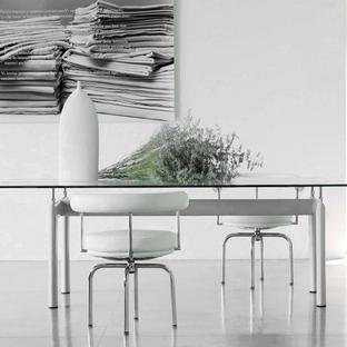 6 Table tube d'avion table | Le Corbusier, P. Jeanneret, C