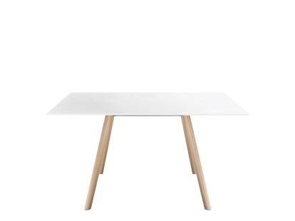 Pilo, 139 x 139 cm, Legs natural, table top white