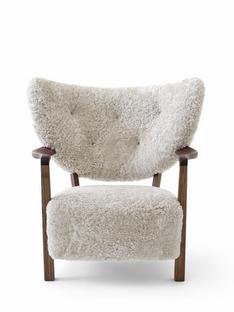 Details &Tradition Wulff Lounge Chair Wulff Lounge Chair, Sheepskin, Oiled Walnut