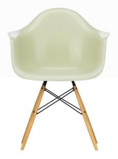 Eames Fiberglass Armchair DAW, Eames parchment, Yellowish maple