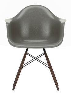 Eames Fiberglass Armchair DAW, Eames raw umber, Dark maple