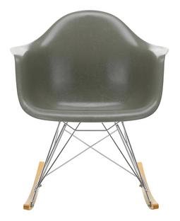 Eames Fiberglass Armchair RAR, Eames raw umber, Chrome-plated, Yellowish maple