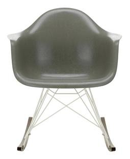 Eames Fiberglass Armchair RAR, Eames raw umber, White, Dark maple