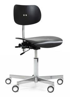 S 197 R20 Without armrests|Black stained beech|Chrome plated/polished aluminum|Standard castors chrome for carpet